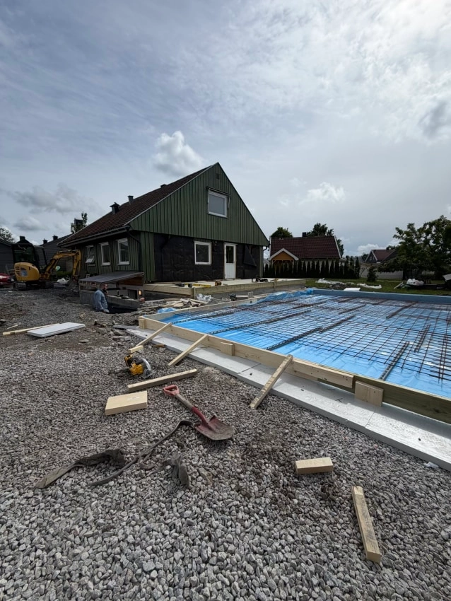 Klargjøring for plate og ringmur